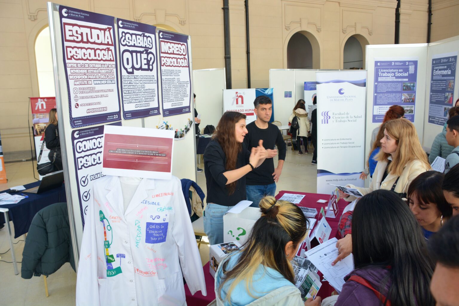 muestra educativa UNMDP