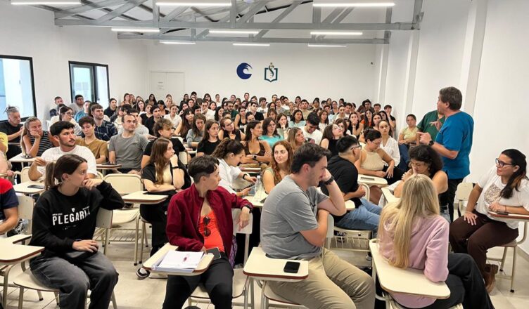 Estudiantes de Medicina de la UNMDP